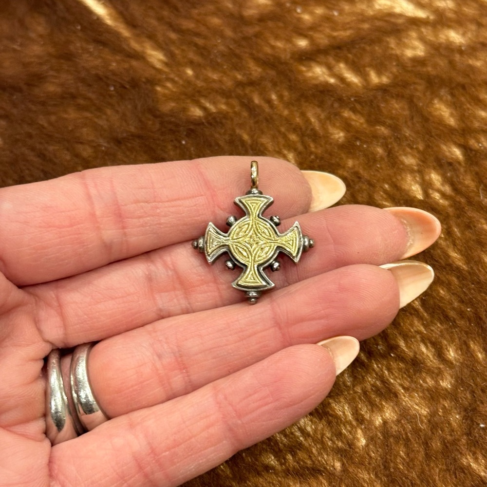 Konstantino Two Tone 18k Gold & Silver Double Sided Byzantine Cross - Picture 4 of 12